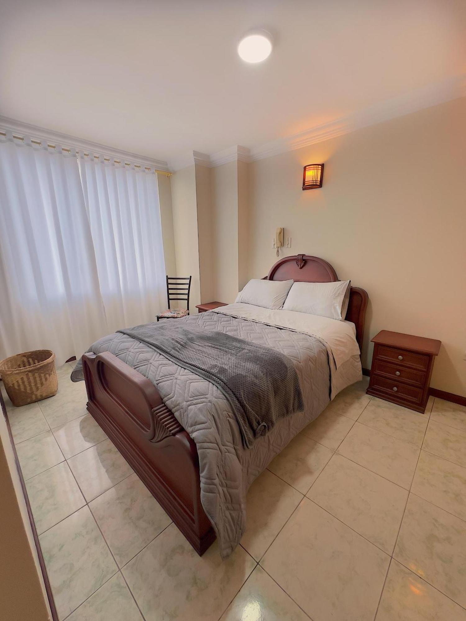 Apartment Departamento En El Centro Con Garaje Loja